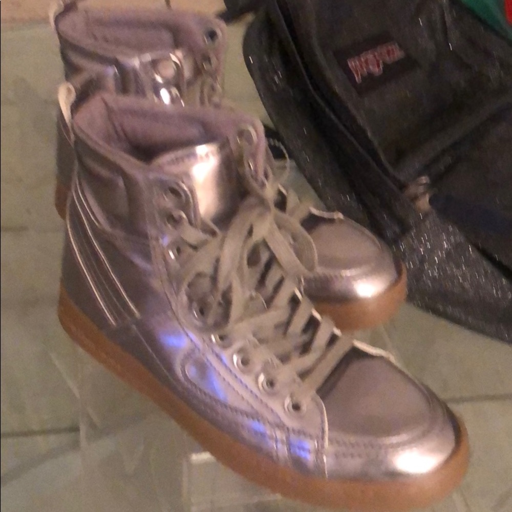 Calvin Klein hightop sneaker/booty
